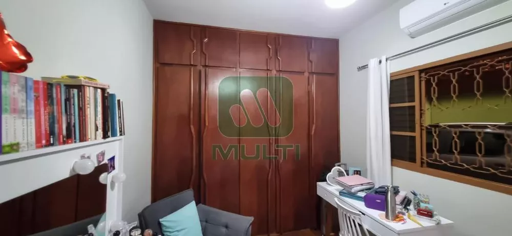 Casa à venda com 3 quartos, 197m² - Foto 5