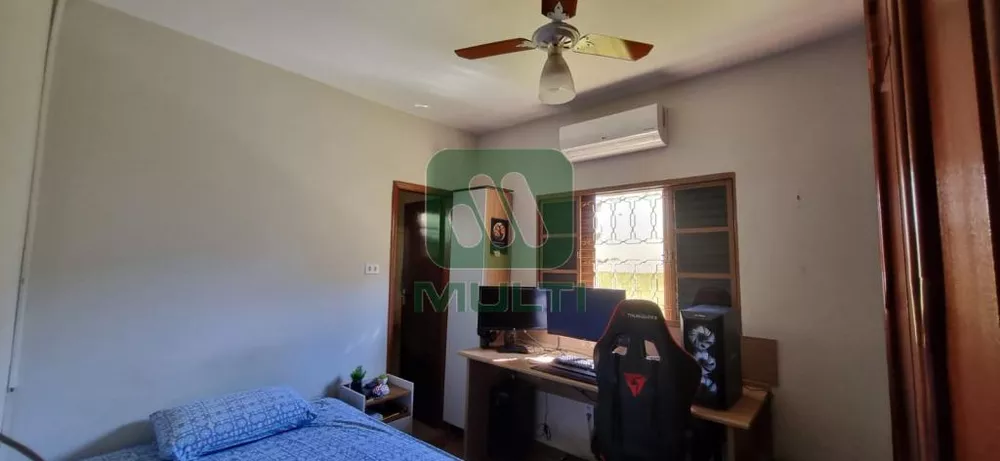 Casa à venda com 3 quartos, 197m² - Foto 10