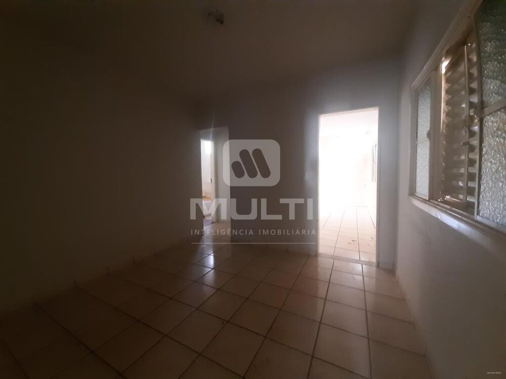 Casa, 3 quartos, 220 m² - Foto 1