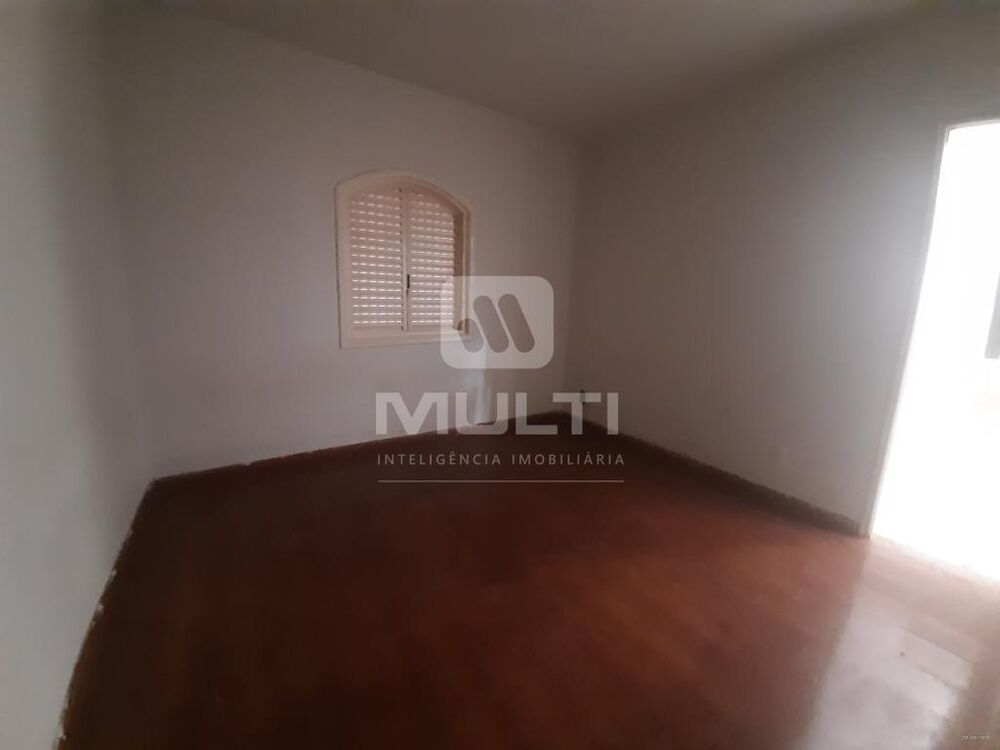 Casa, 3 quartos, 220 m² - Foto 2