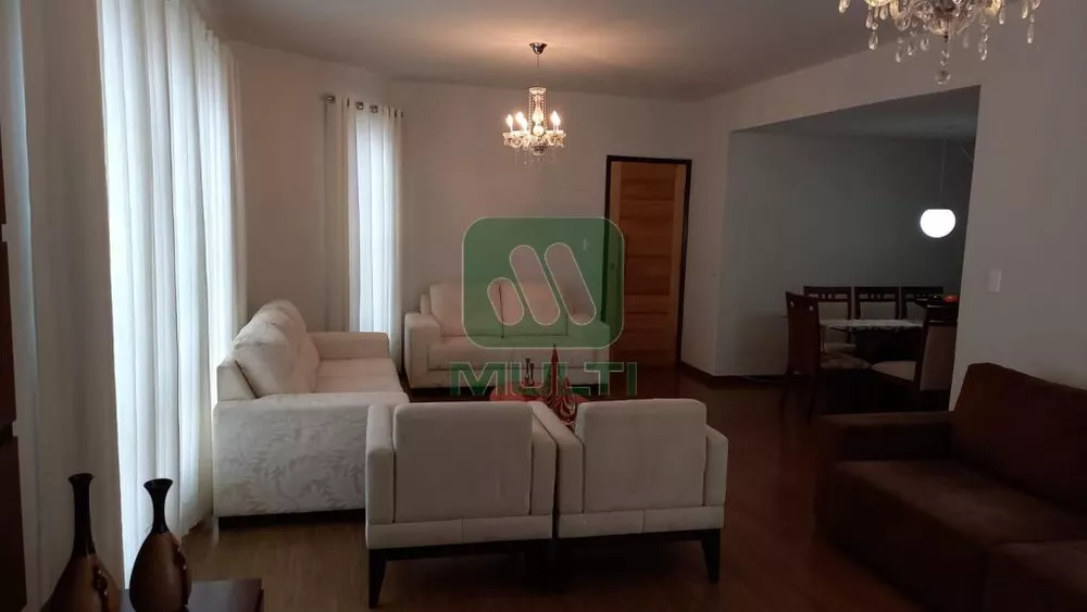 Apartamento à venda com 4 quartos, 170m² - Foto 1