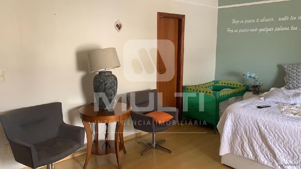 Casa, 4 quartos, 350 m² - Foto 17