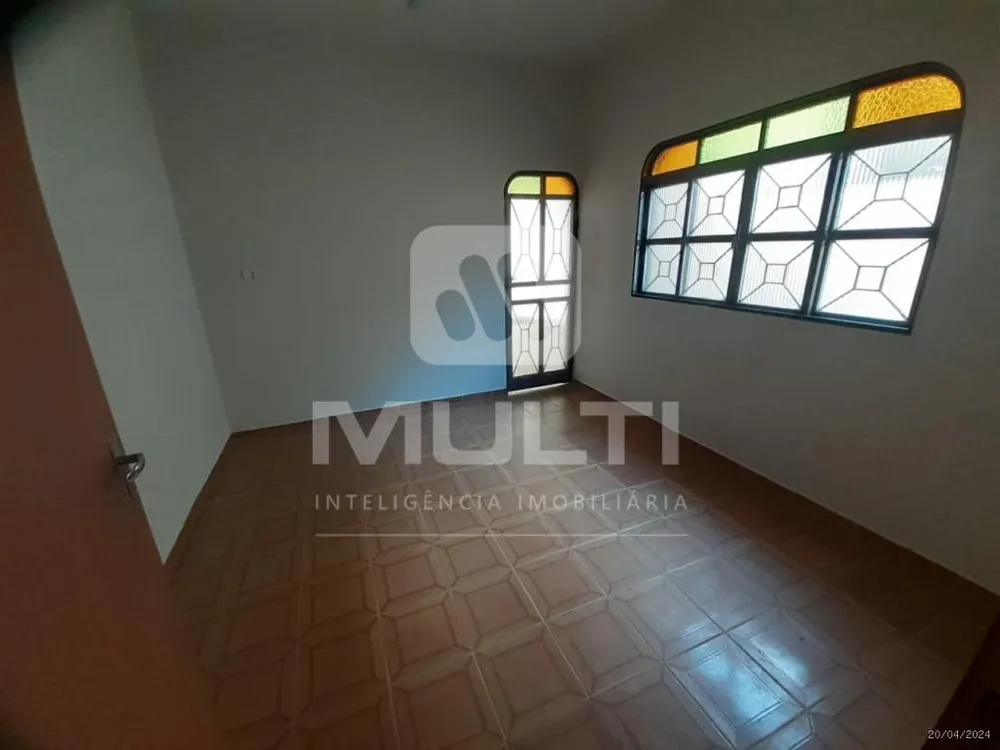 Casa, 3 quartos, 270 m² - Foto 2