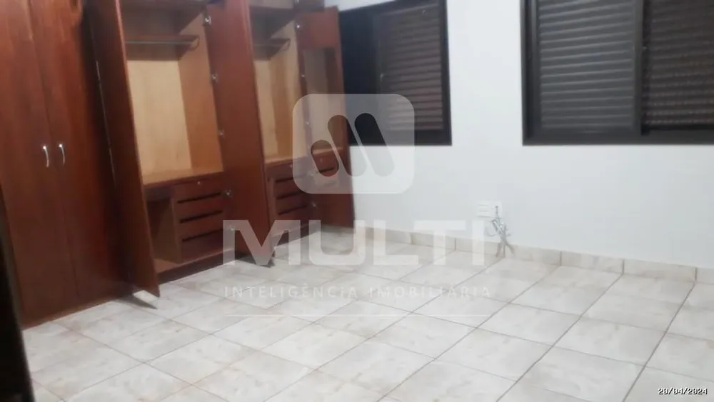Casa, 3 quartos, 220 m² - Foto 8