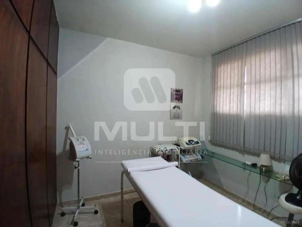 Casa, 6 quartos, 490 m² - Foto 11
