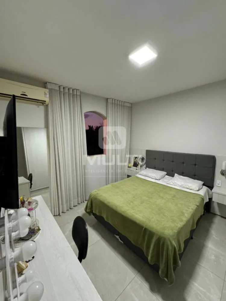 Casa, 4 quartos, 285 m² - Foto 8