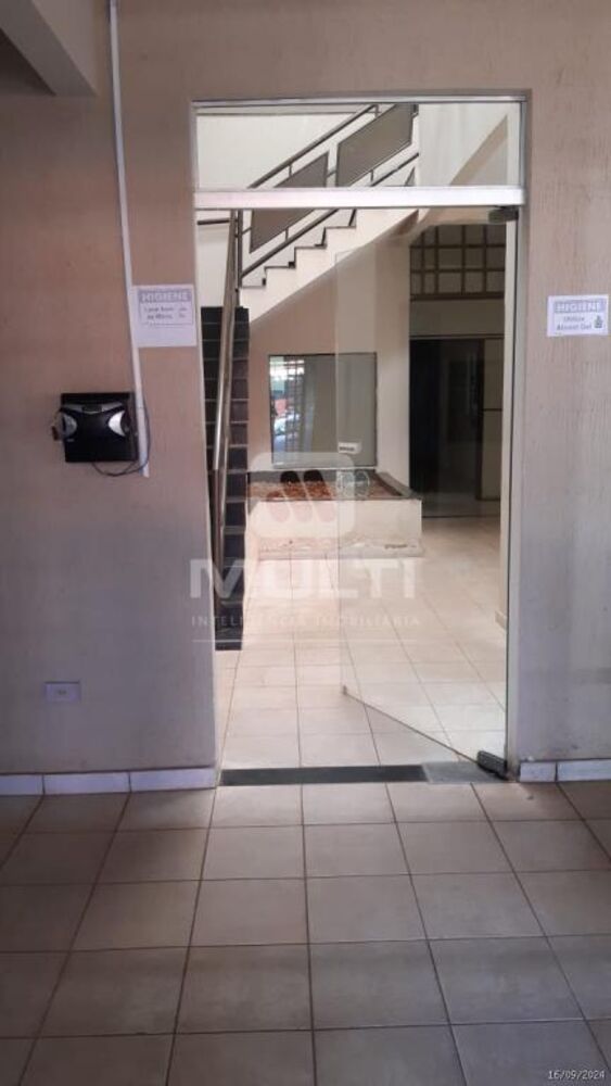 Prédio Inteiro à venda com 1 quarto, 800m² - Foto 2