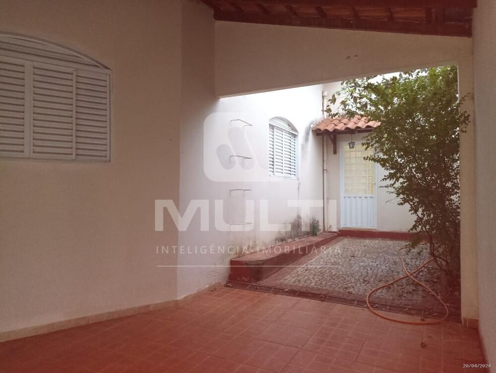 Casa, 5 quartos, 204 m² - Foto 2