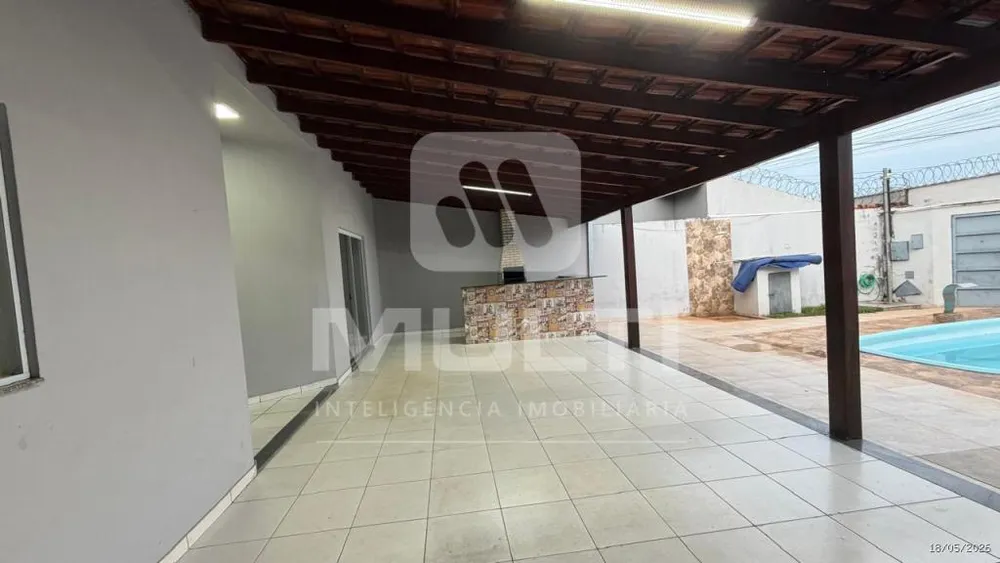 Casa, 4 quartos, 197 m² - Foto 1