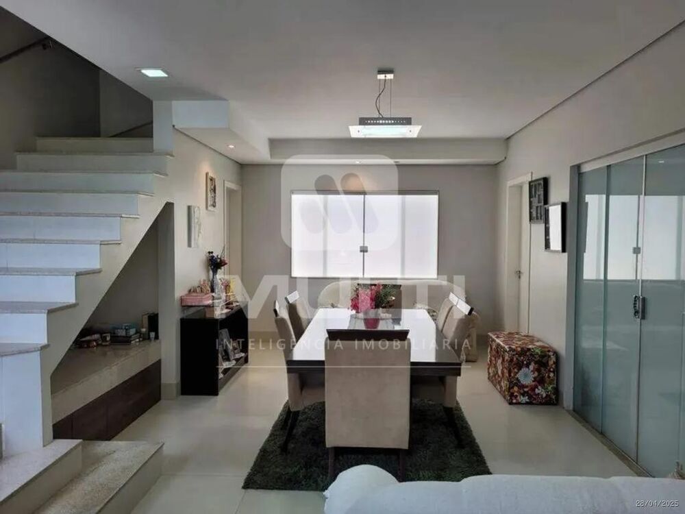 Casa, 3 quartos, 275 m² - Foto 4