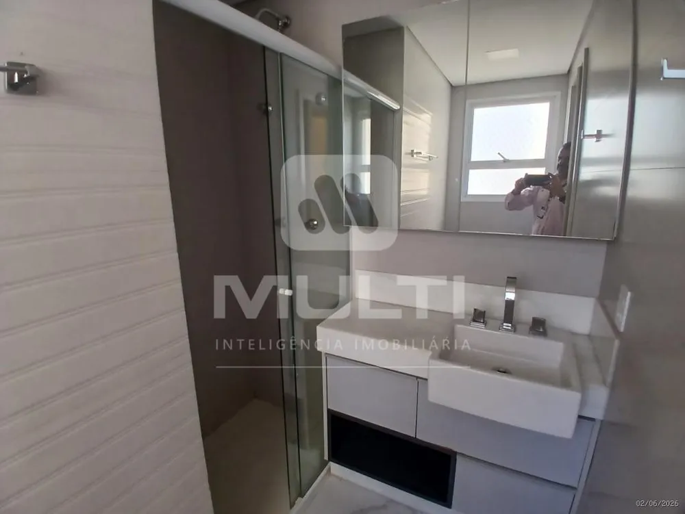 Cobertura, 3 quartos, 216 m² - Foto 2