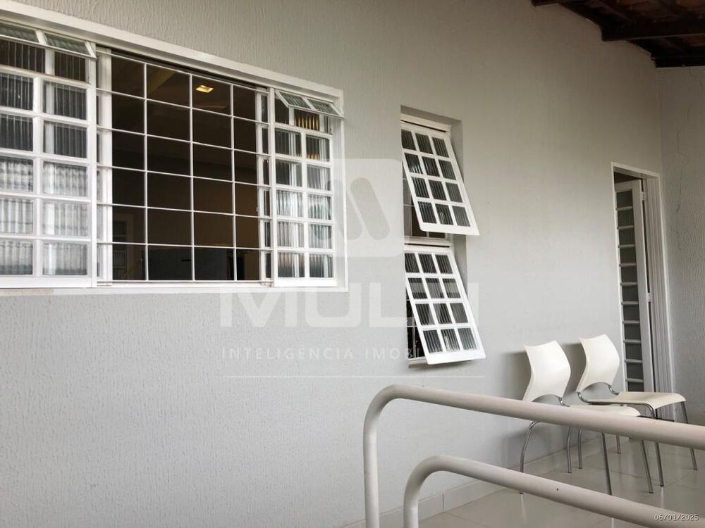 Casa, 5 quartos, 291 m² - Foto 3