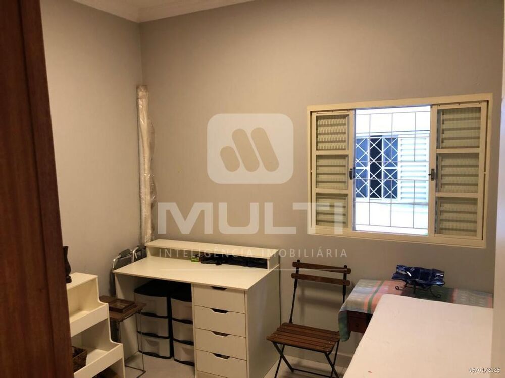 Casa, 5 quartos, 291 m² - Foto 1