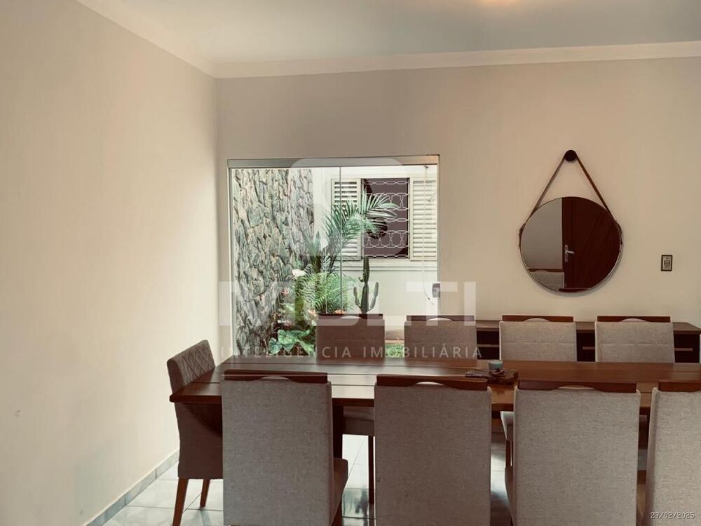 Casa à venda com 3 quartos, 209m² - Foto 3