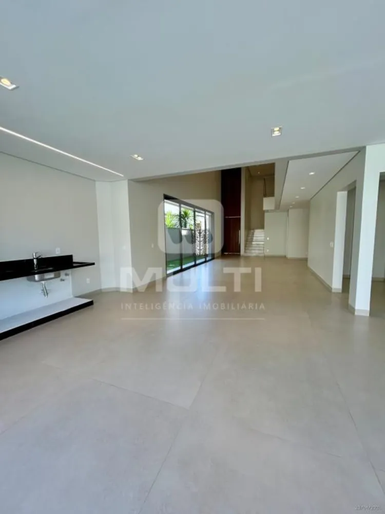 Apartamento, 3 quartos, 137 m² - Foto 1