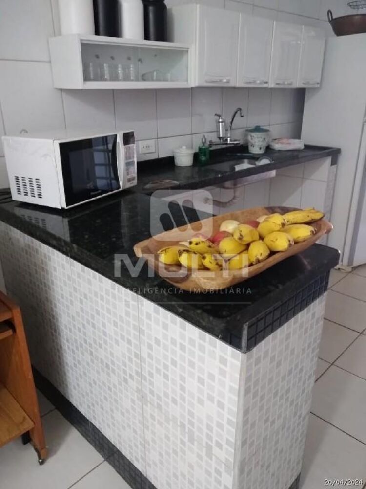 Casa à venda com 3 quartos, 200m² - Foto 8