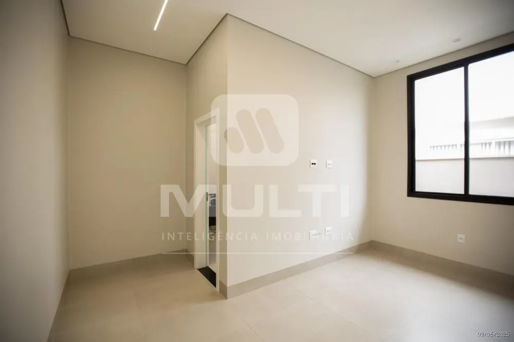 Casa, 3 quartos, 221 m² - Foto 3