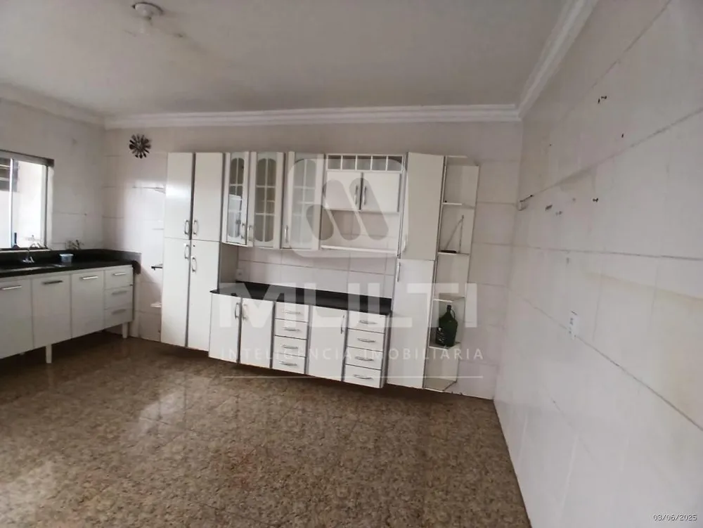 Casa, 3 quartos, 221 m² - Foto 5