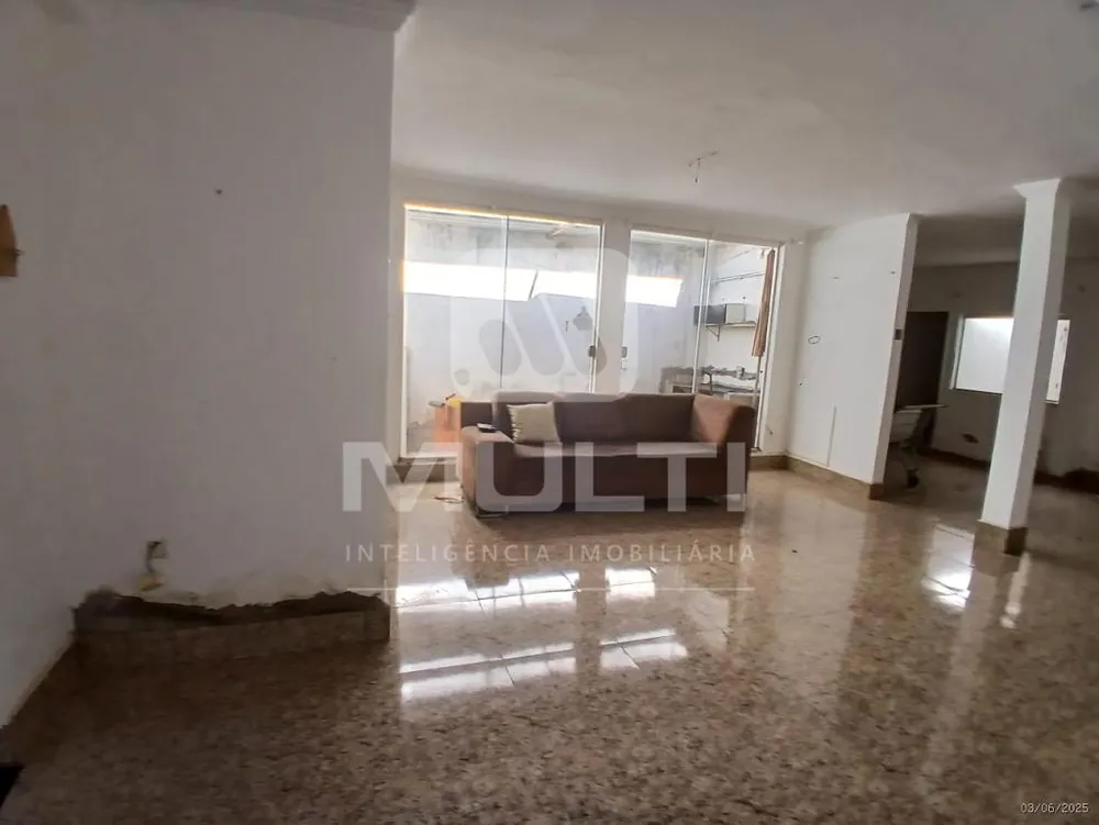 Casa, 3 quartos, 221 m² - Foto 4