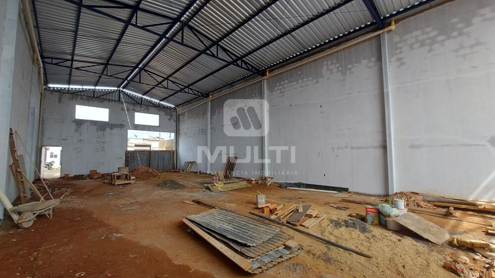 Casa, 1 quarto, 230 m² - Foto 2