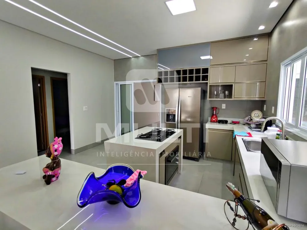 Casa, 3 quartos, 207 m² - Foto 6