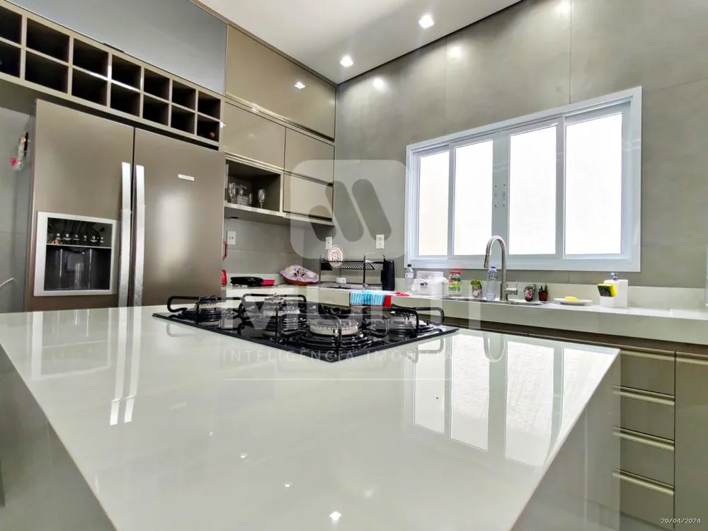 Casa, 3 quartos, 207 m² - Foto 4