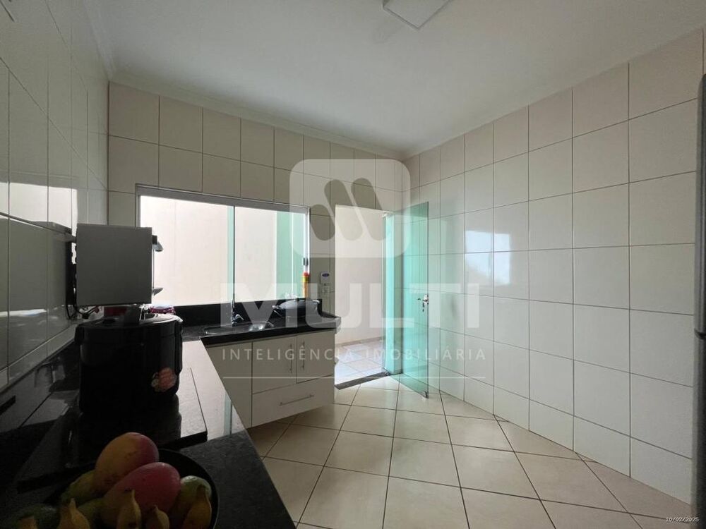 Casa, 3 quartos, 166 m² - Foto 1