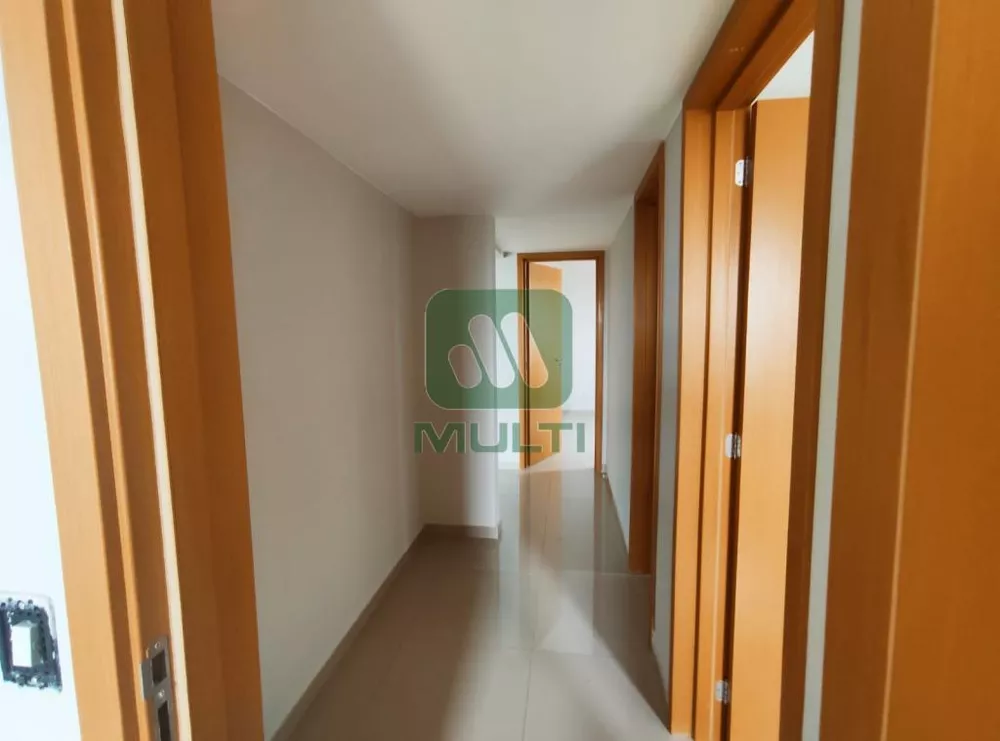 Apartamento à venda com 3 quartos, 94m² - Foto 3