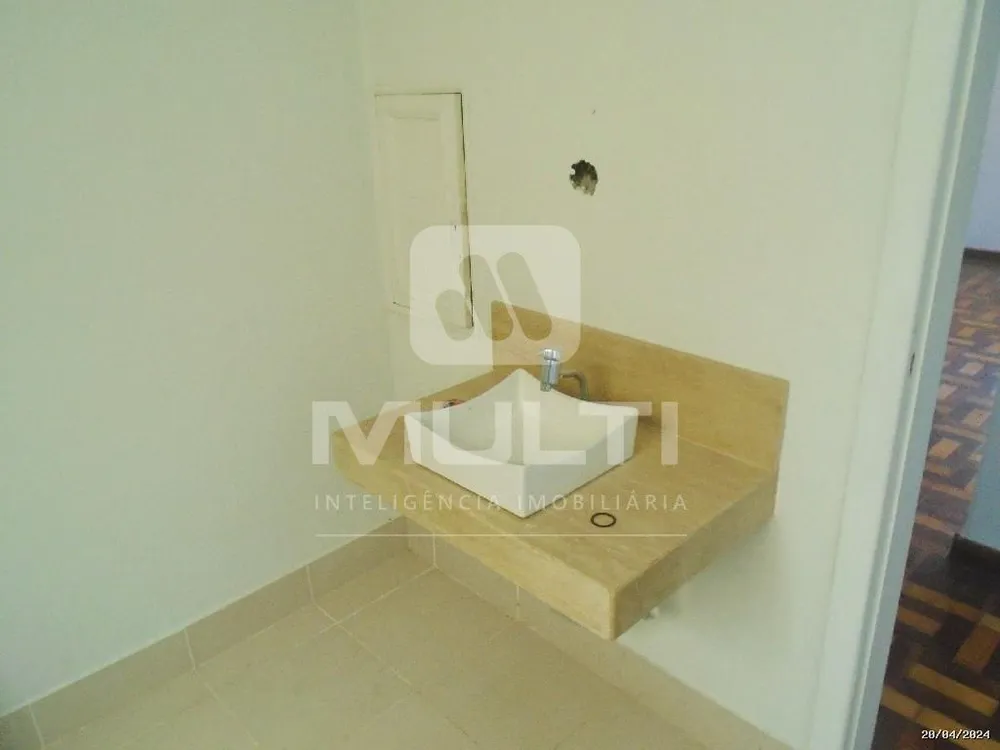 Casa, 3 quartos, 225 m² - Foto 11