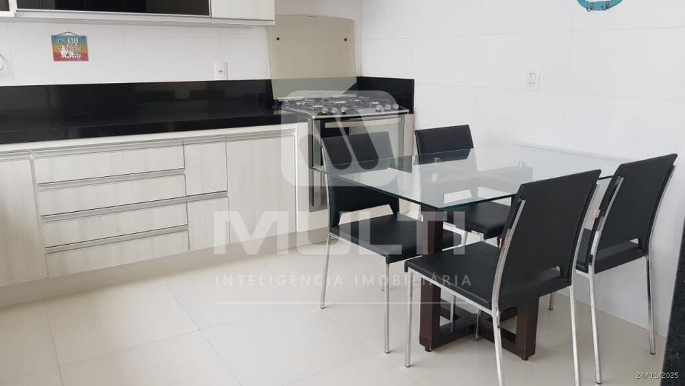 Casa, 3 quartos, 201 m² - Foto 6