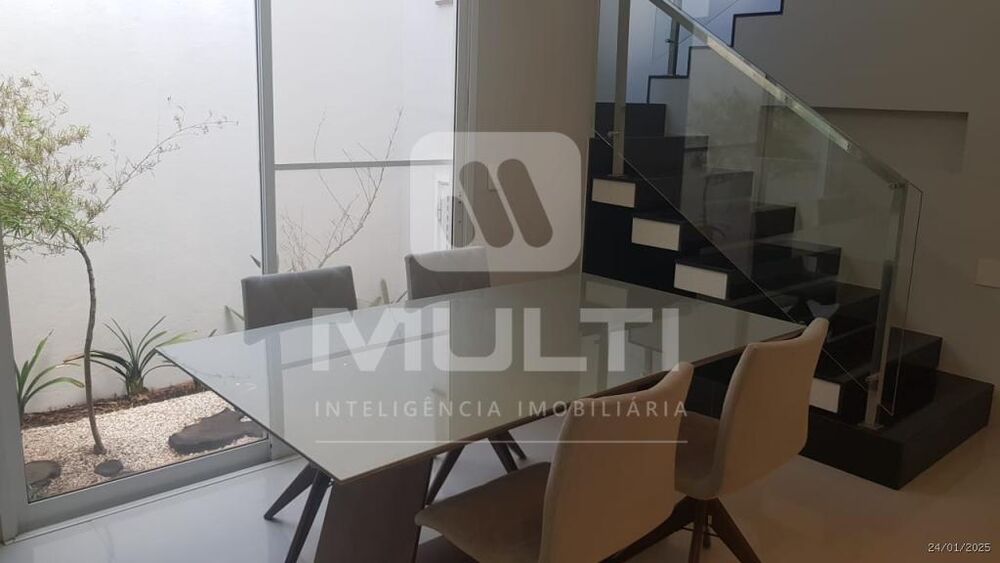 Casa, 3 quartos, 201 m² - Foto 4