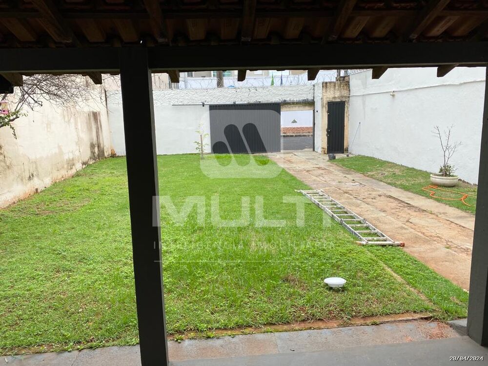 Casa à venda com 2 quartos, 90m² - Foto 7