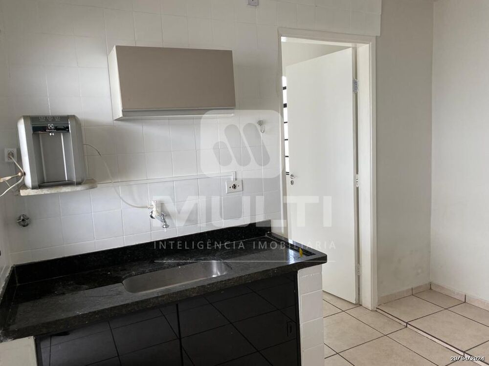 Casa à venda com 2 quartos, 90m² - Foto 11