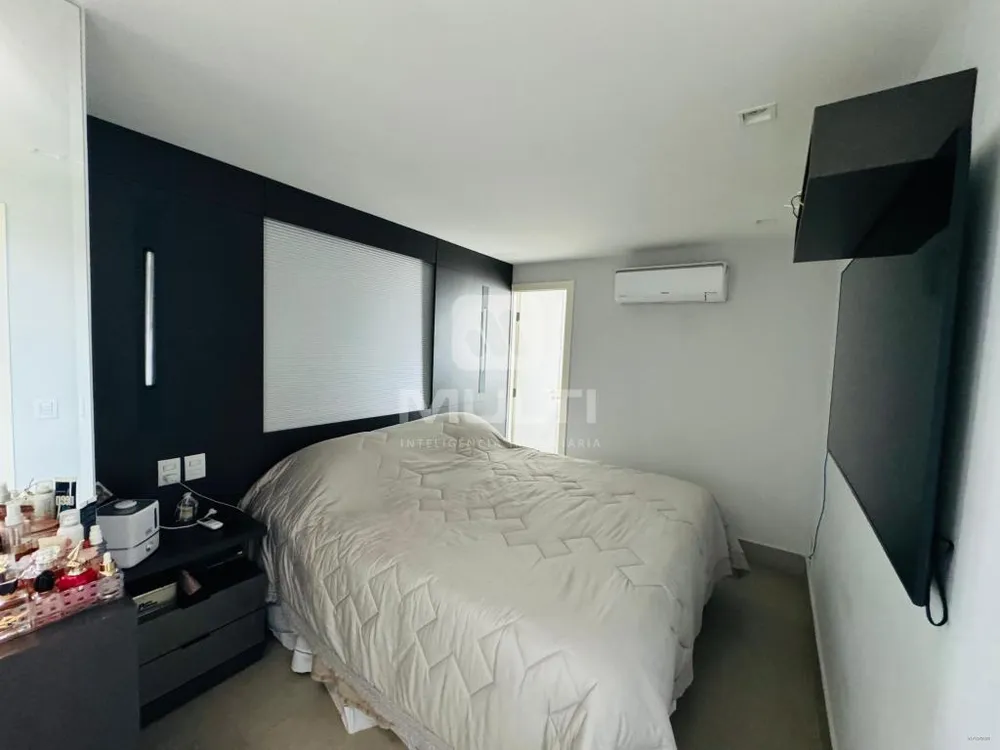 Cobertura, 3 quartos, 216 m² - Foto 5