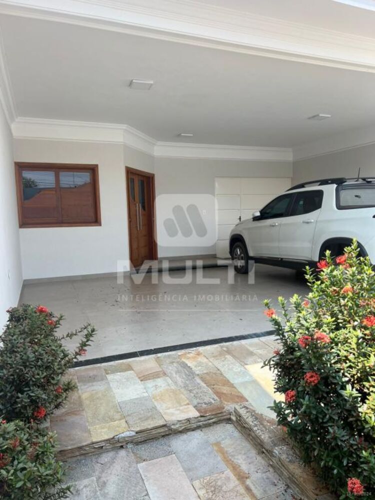 Casa, 3 quartos, 250 m² - Foto 1