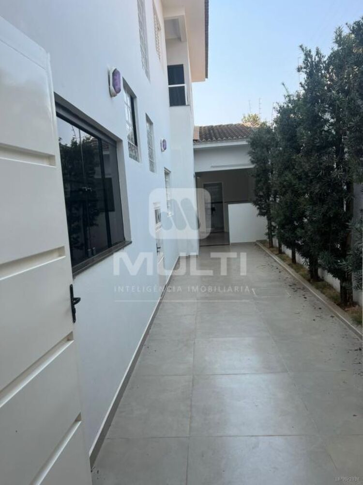 Casa, 3 quartos, 250 m² - Foto 6