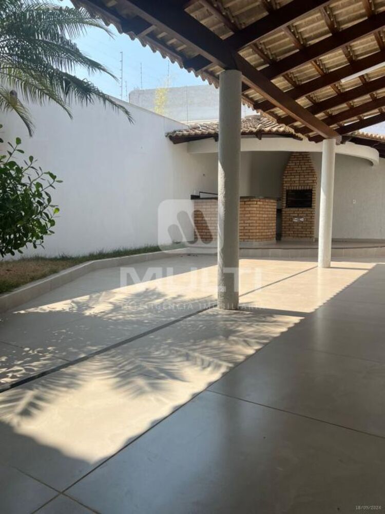 Casa, 3 quartos, 250 m² - Foto 12