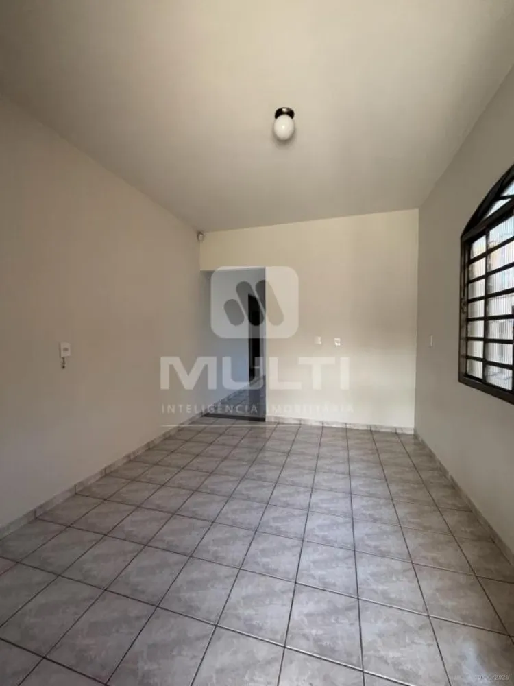 Casa, 3 quartos, 201 m² - Foto 1