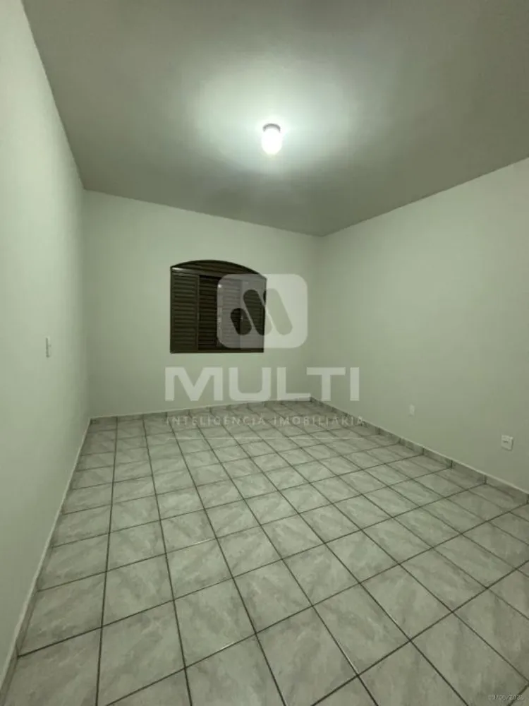 Casa, 3 quartos, 201 m² - Foto 1
