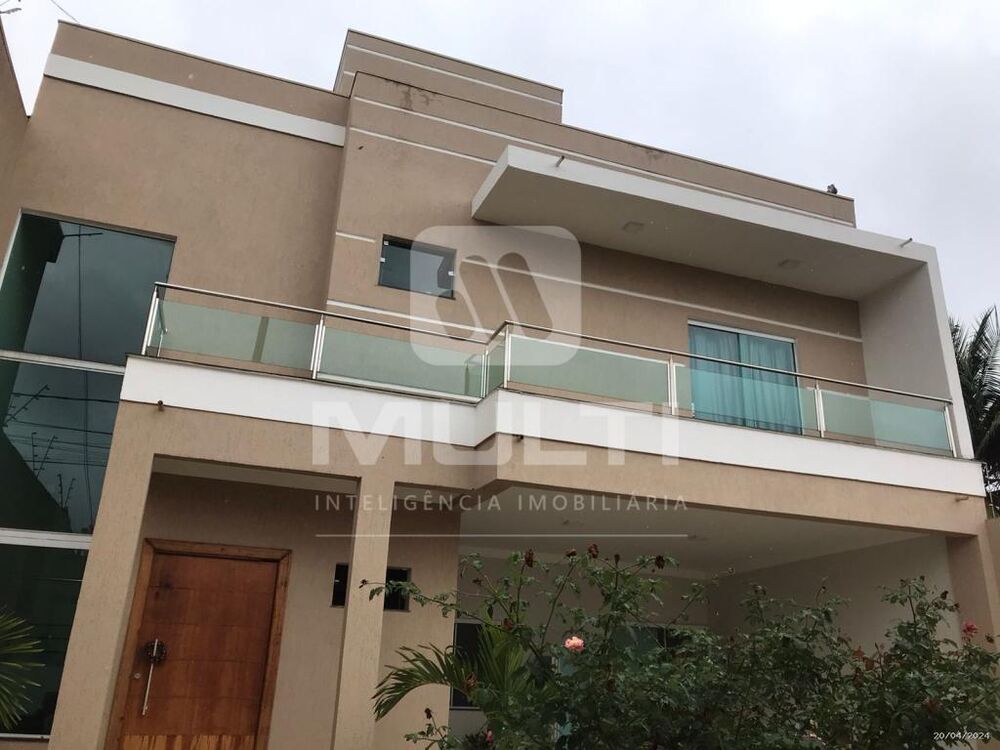 Casa, 3 quartos, 186 m² - Foto 1