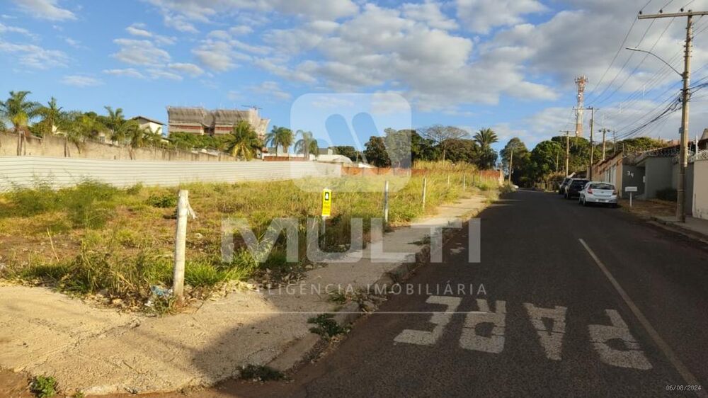 Terreno, 1100 m² - Foto 1