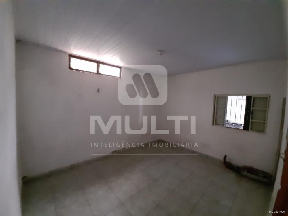 Casa, 5 quartos, 203 m² - Foto 1