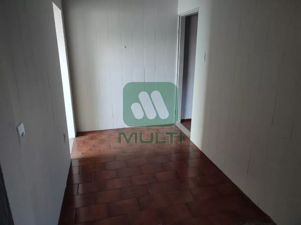 Casa à venda com 3 quartos, 133m² - Foto 2