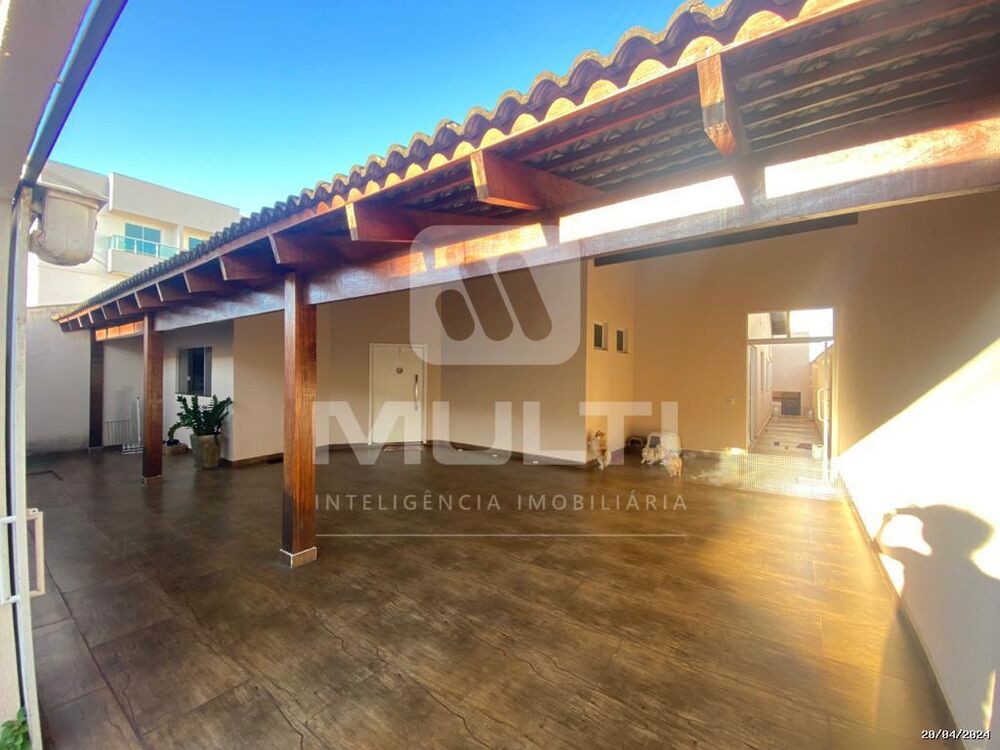 Casa, 4 quartos, 438 m² - Foto 2