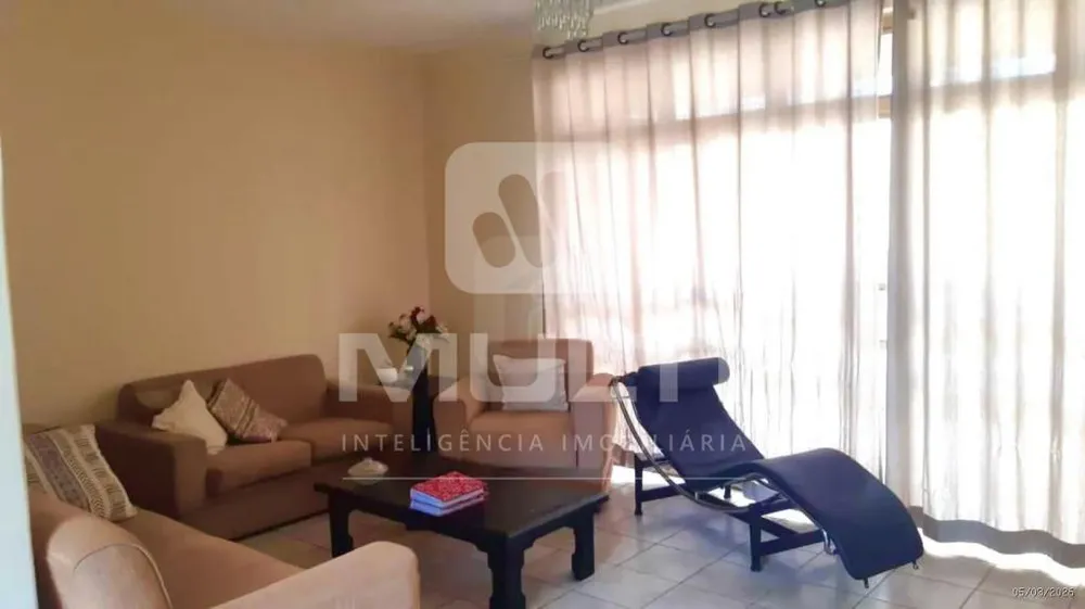 Casa, 5 quartos, 367 m² - Foto 3