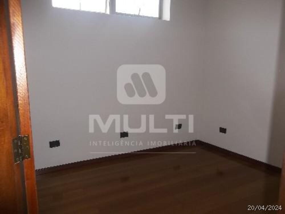Casa, 5 quartos, 330 m² - Foto 9