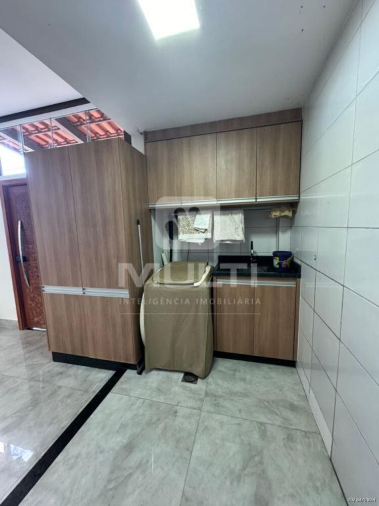 Casa, 3 quartos, 160 m² - Foto 2