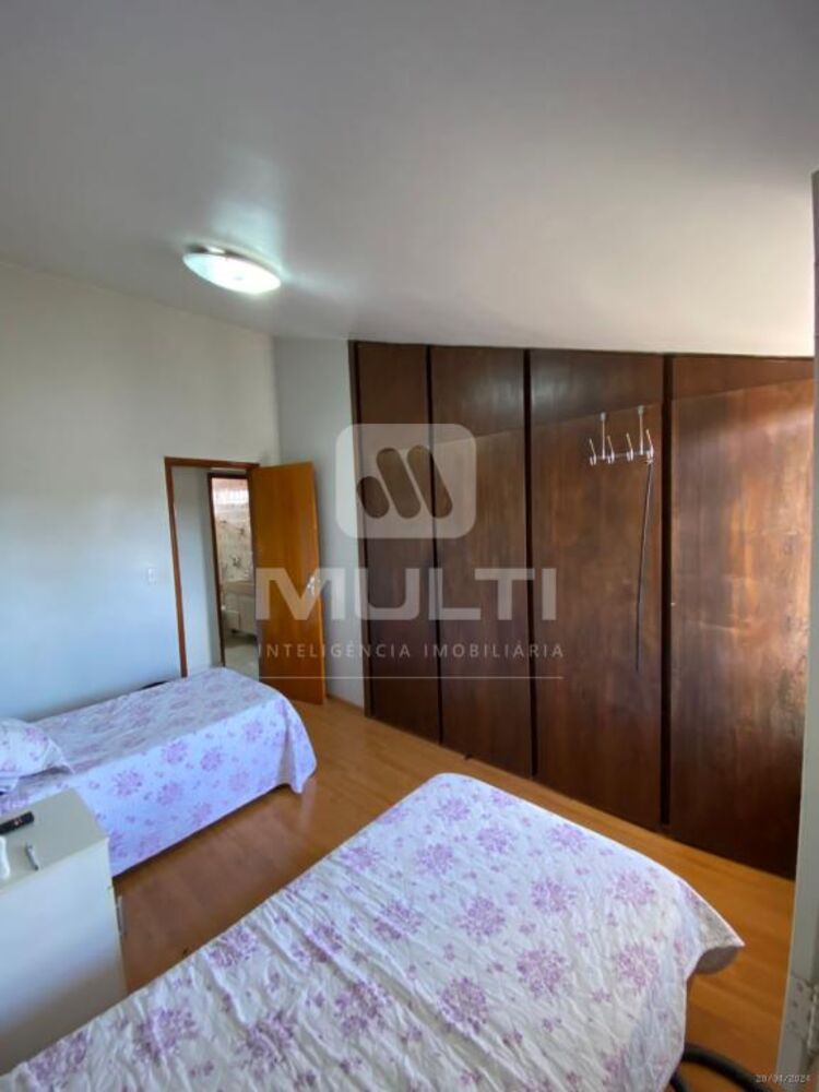 Casa, 3 quartos, 246 m² - Foto 26