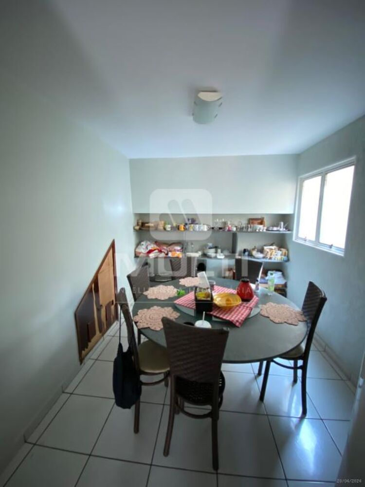 Casa, 3 quartos, 246 m² - Foto 16
