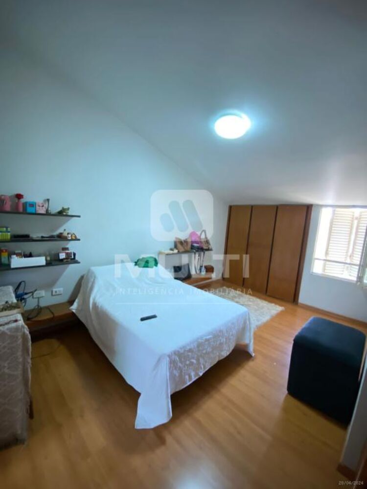 Casa, 3 quartos, 246 m² - Foto 19